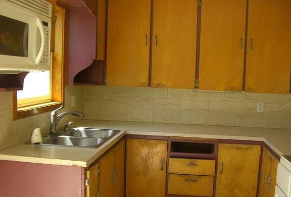 3rd image of 250 NE Harvest Dr