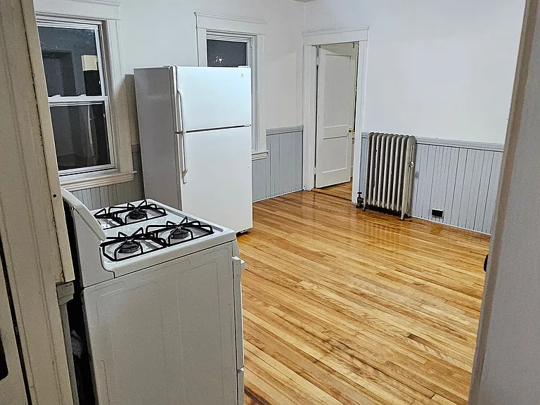 15 View St #2 — Photo 8
