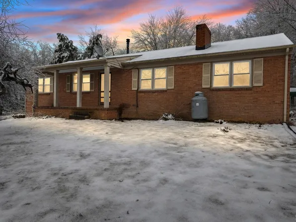 1360 Wilson Dr, Goode, VA 24556
