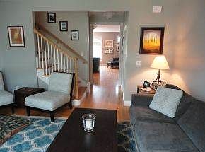 Bright, Neutral Colors