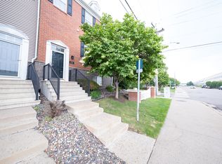 439 2nd St NE, Hopkins, MN 55343