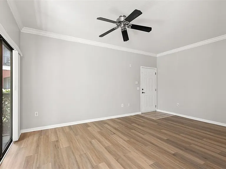 2200 Tuscany Trce #15 — Photo 7
