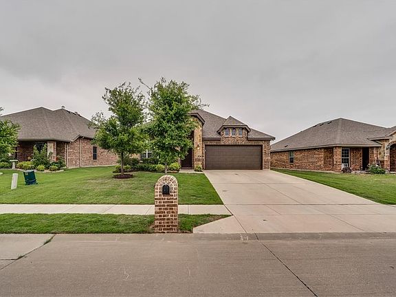 3rd image of 204 Valley View Dr