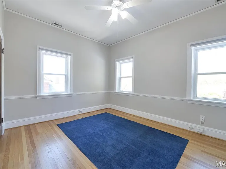 8045 Watkins Dr — Photo 34