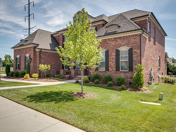 2nd image of 1604 Twin Square Way