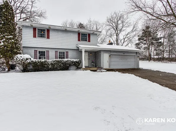 3514 Las Vegas Dr NE, Belmont, MI 49306