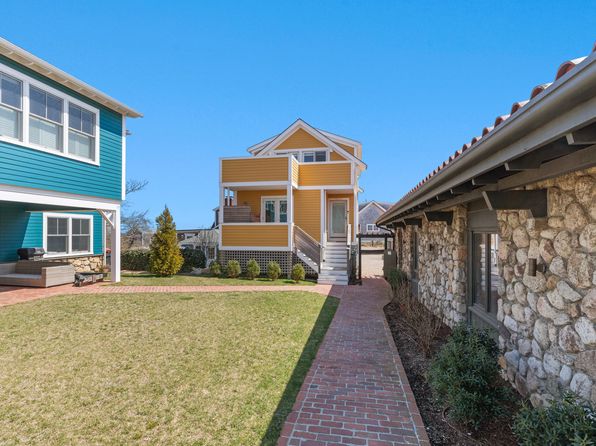 26 Union St #7, Vineyard Haven, MA 02568