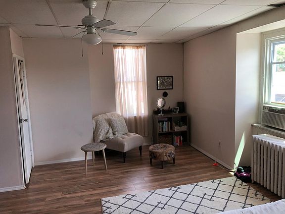 1st room (15x19)