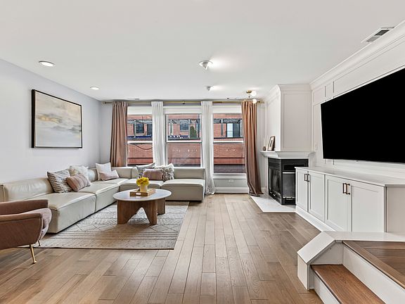 5th image of 2660 N Bosworth Ave #2NW
