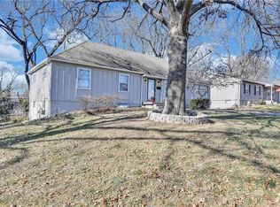 9734 Eby St, Overland Park, KS 66212