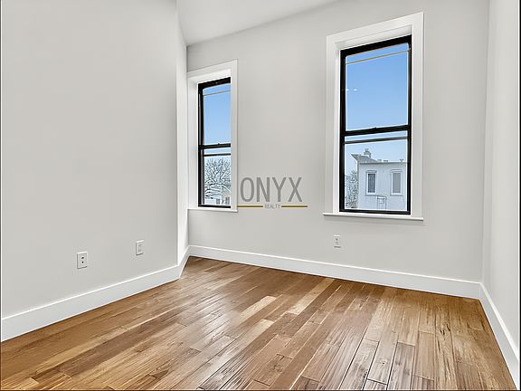 4th image of 6003 70th Ave #2