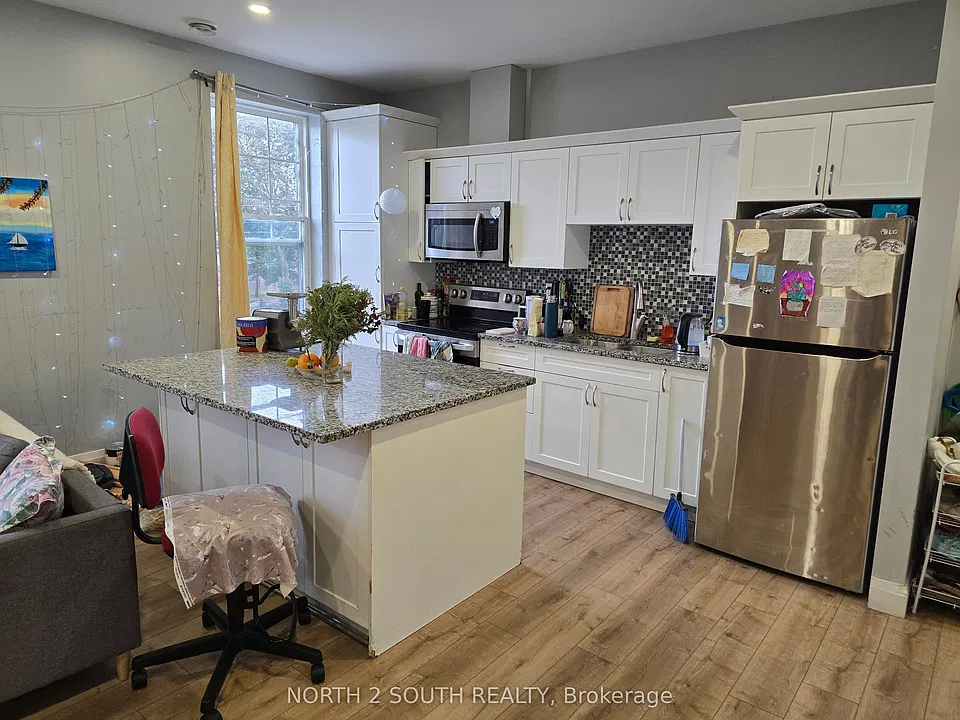 140 Murray St #2