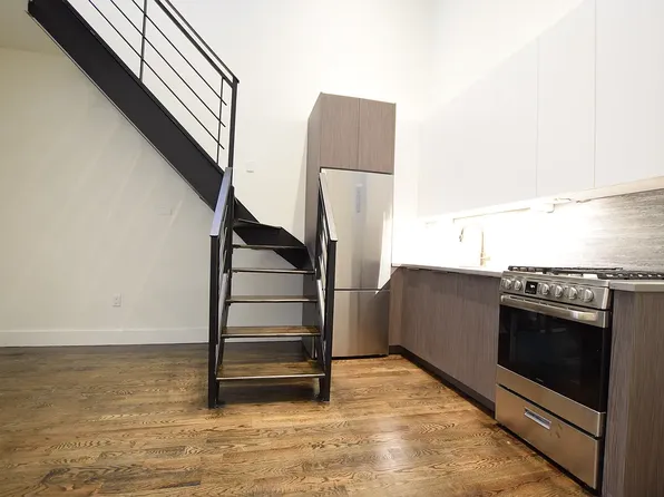 142 Erasmus Street image 1 of 7