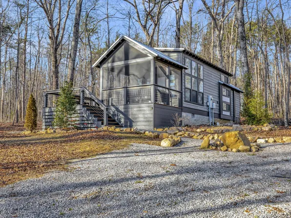 618 Waters Edge Way, Tracy City, TN 37387