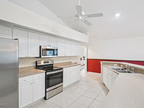 5th image of 13671 Willow Bridge Dr