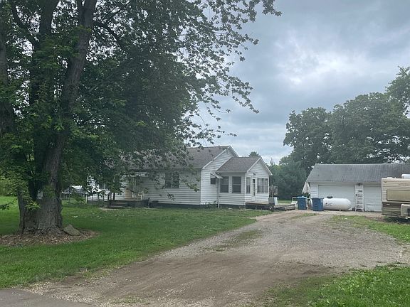 2nd image of 340 E U Ave
