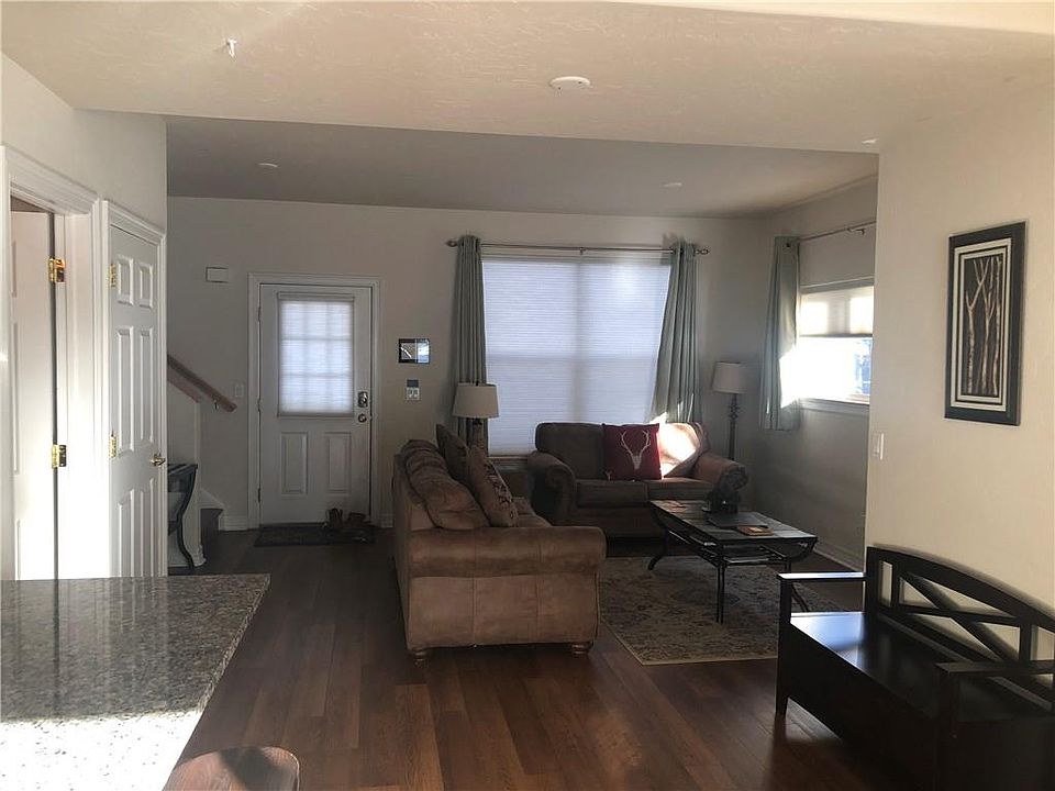 2nd image of 830 Kingdom Dr #B-1