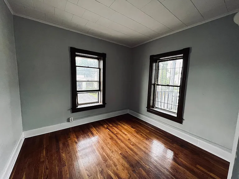 1475 Dwight St #2L — Photo 8