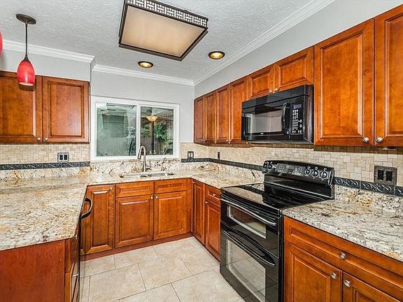 3rd image of 3010 Tarabrook Dr