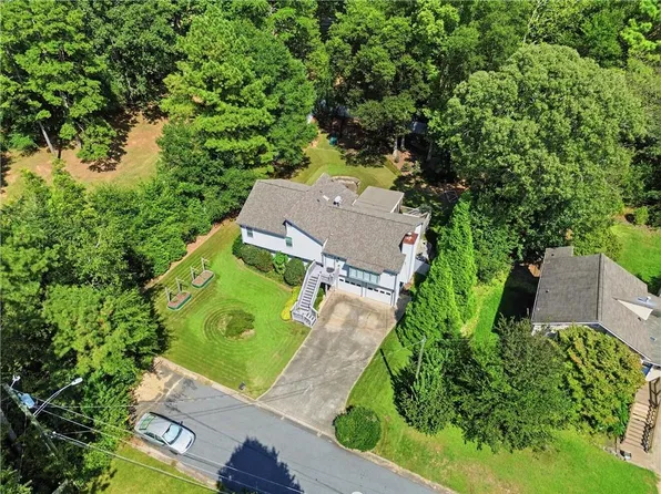 5045 Ravenwood Dr, Marietta, GA 30066