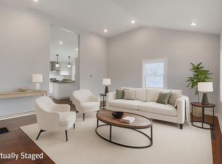 960 College Ave, Columbus, OH 43209