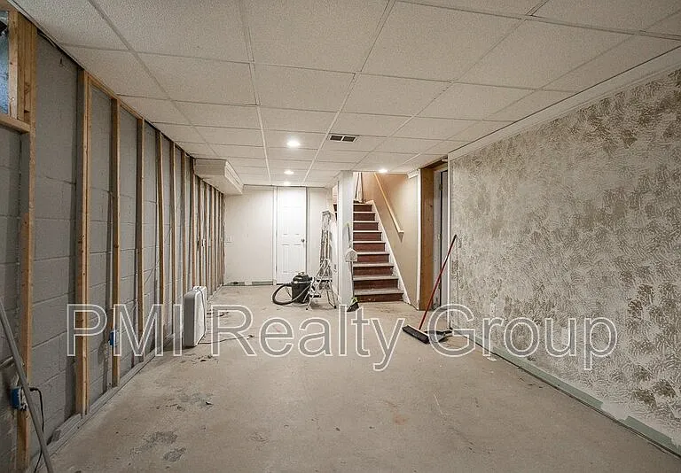 1547 Sherbrook Rd — Photo 29