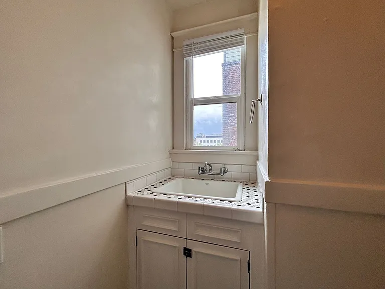 1631 NW Everett St #407 — Photo 15