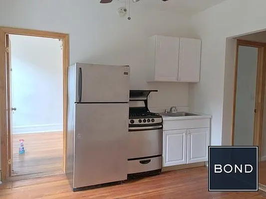 Rented by Bond New York | media 31