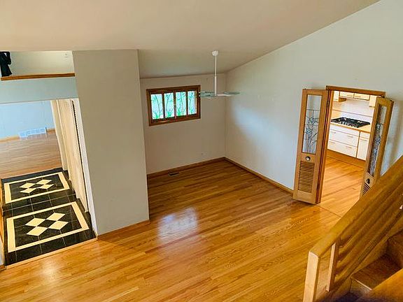 3rd image of 3101 Hill Ln