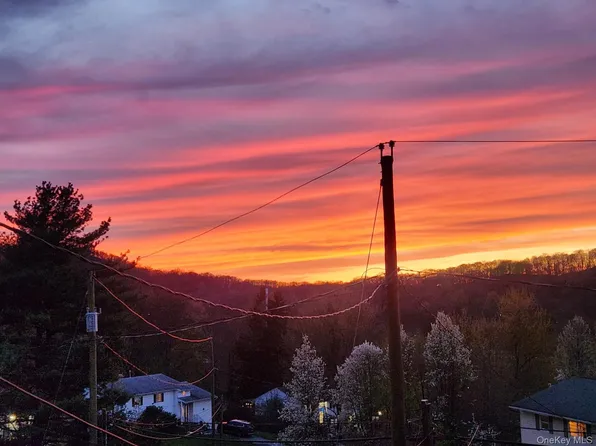 12 Strawberry Lane, Monroe, NY 10950