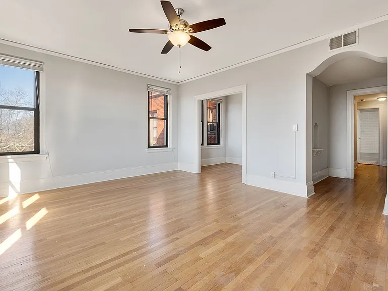 Fort Wood Apartments — Photo 30