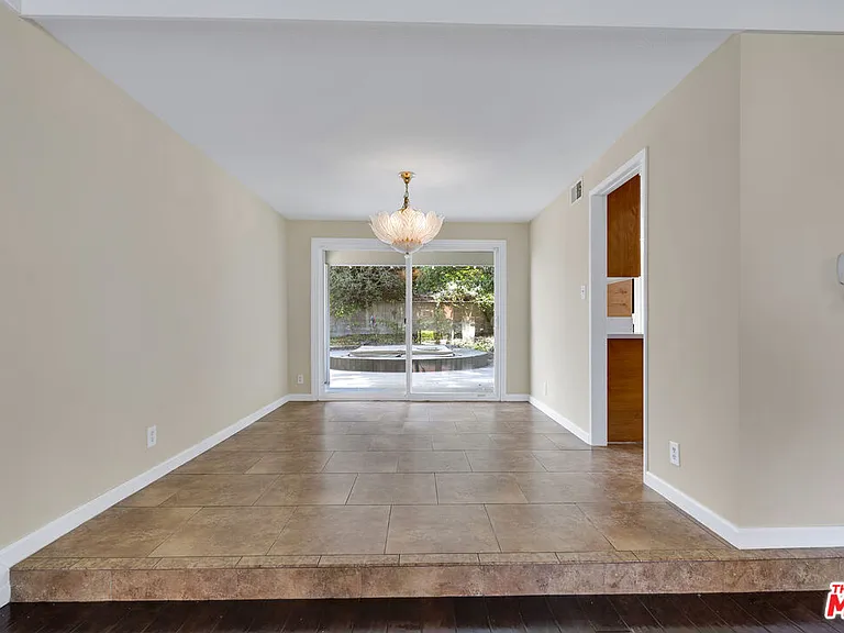 26572 Academy Dr — Photo 14
