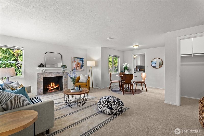 4th image of 2131 S Bennett Street