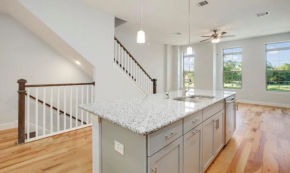 3 bed, 3.5 bath, 1852 sqft, $2,999 — Photo 1