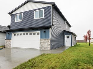 734 1st Ave, Horace, ND 58047
