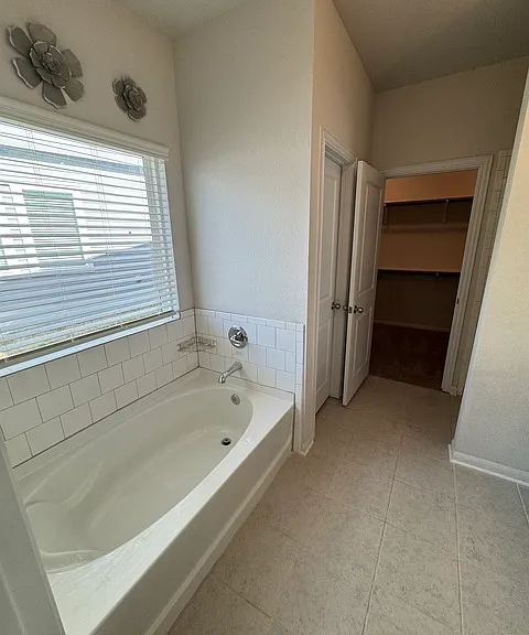 7510 Boxing Elm — Photo 32
