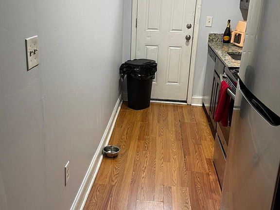 5th image of 421 Burbank St SE Unit 3