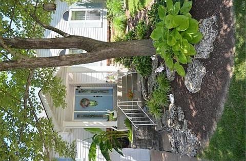 What a great entry way to an amazing home!