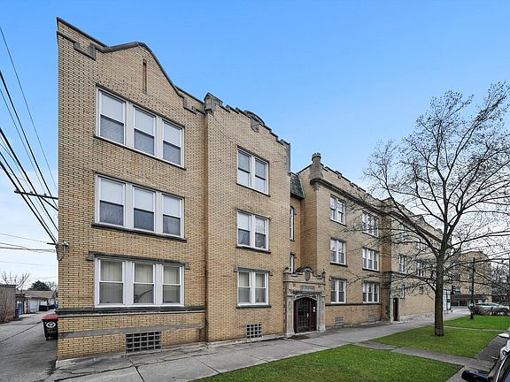3rd image of 4663 N Lowell Ave APT 3