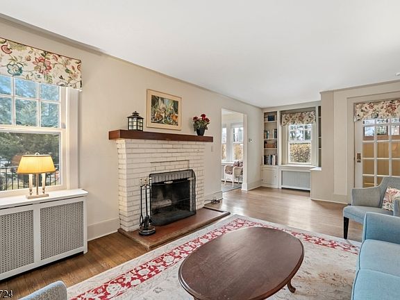 5th image of 97 Harding Rd