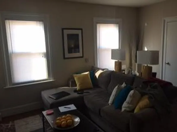 208 Willow St, New Haven, CT