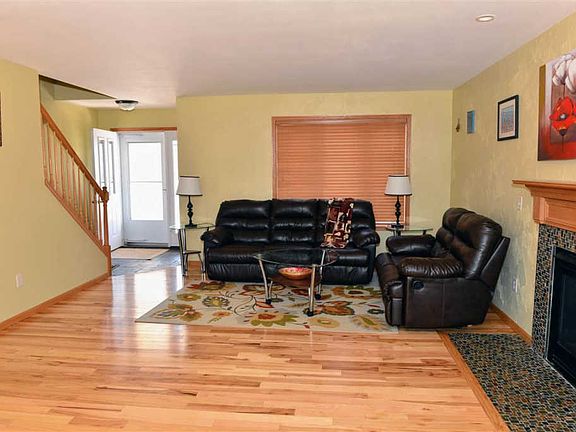 4th image of 343 N Westmount Dr