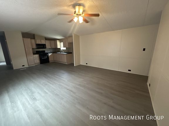 5th image of 1724 S Lowry St #15