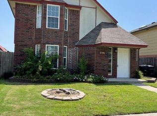 2106 Parkview Dr, Moore, OK 73170