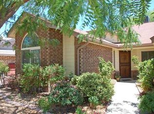 6208 Thicket St NW, Albuquerque, NM 87120