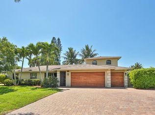 140 Debron Dr, Naples, FL 34112