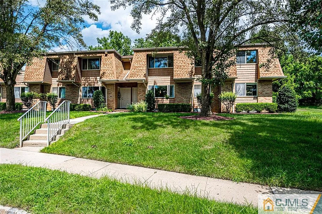 1702 Muriel Ct photo 1