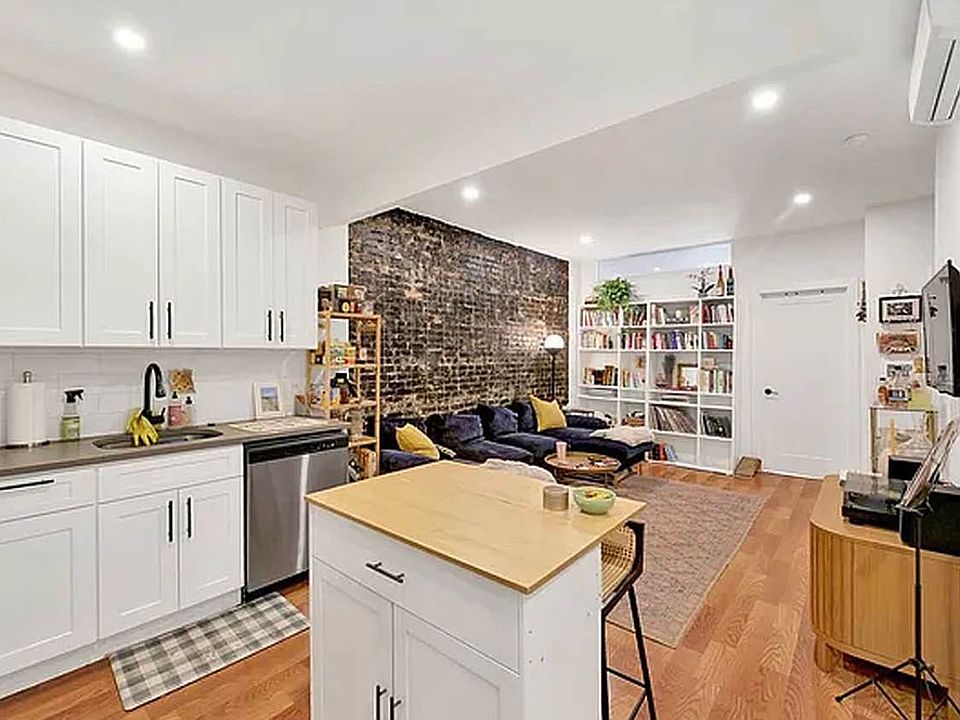 1st image of 336 Cornelia St #2B