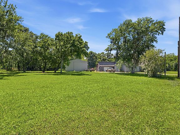 5th image of 151 Tweedy Ln