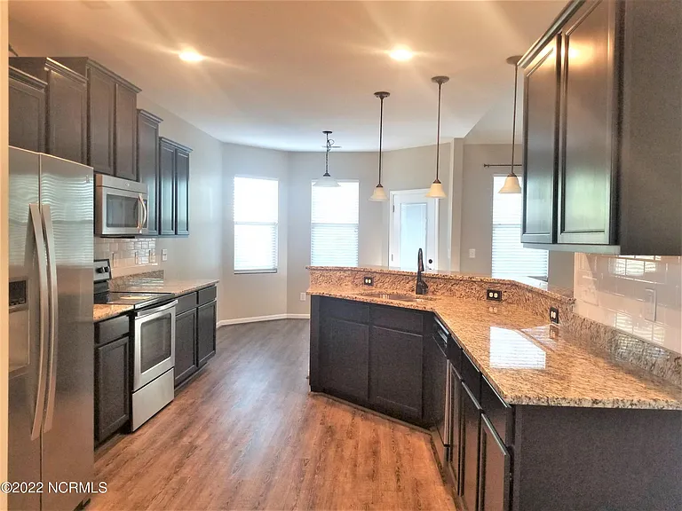 411 Cyrus Thompson Dr — Photo 28